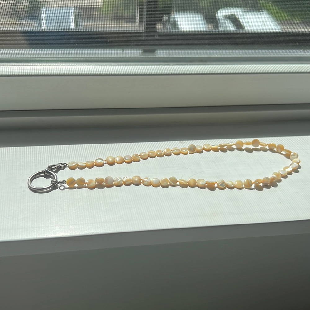 Pearlescent bead necklace